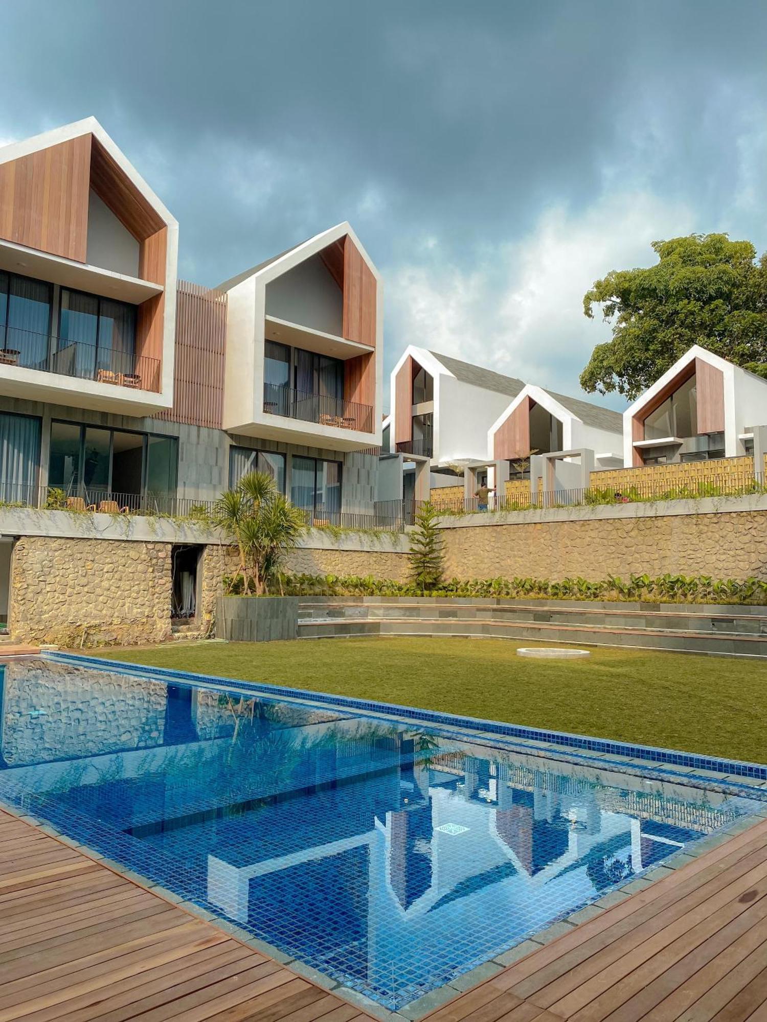 Facade Hotel By Azana Tawangmangu Exterior foto